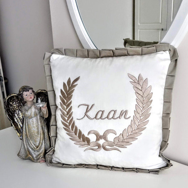 personelized-frilly-ornament-pillow8